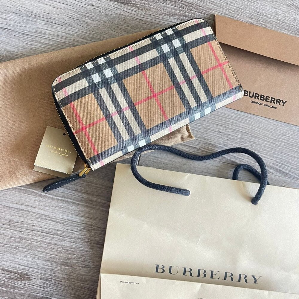 AUTHENTIC - Burberry Vintage Check E-Canvas Zip around Wallet